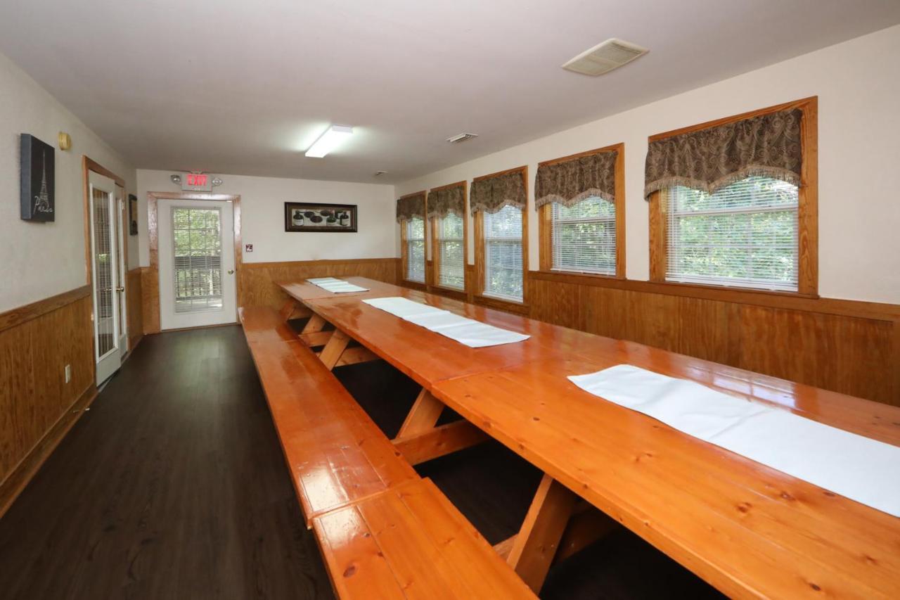 Oak Tree Lodge #3 비둘기 포지 외부 사진