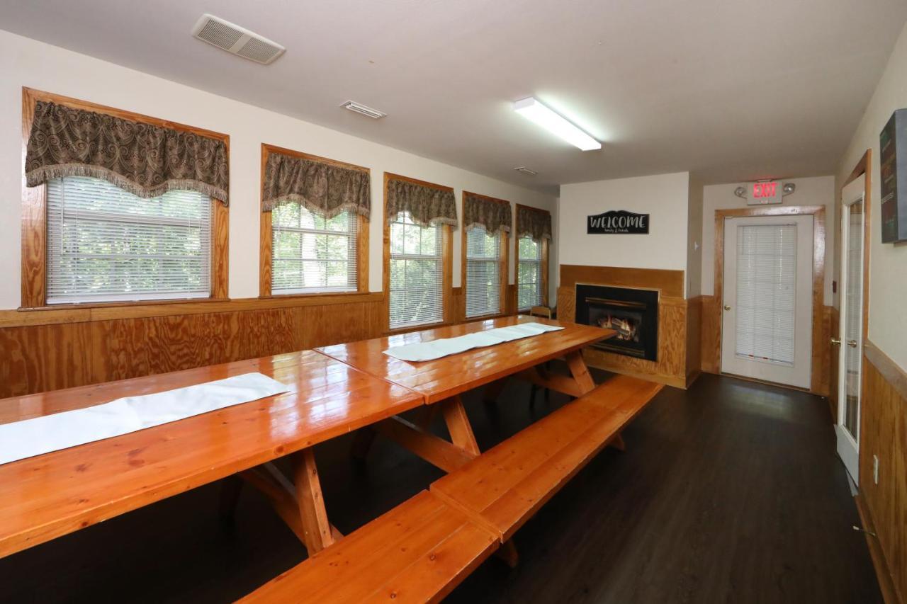 Oak Tree Lodge #3 비둘기 포지 외부 사진